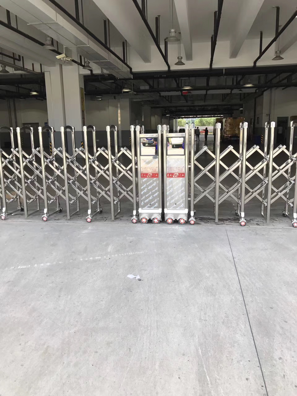 上海交通投資集團有限公司電動伸縮門安裝已完成！